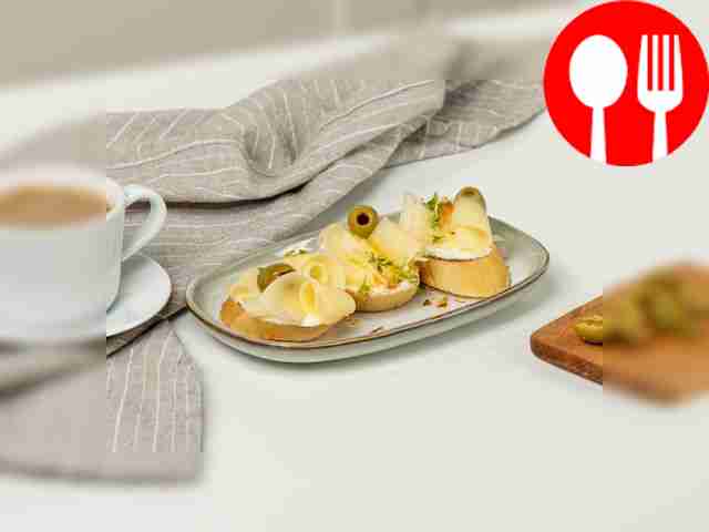 Тост с сыром радомер