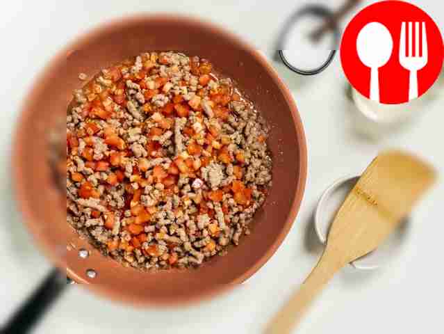 Prepare the meat filling. Heat vegetable oil...