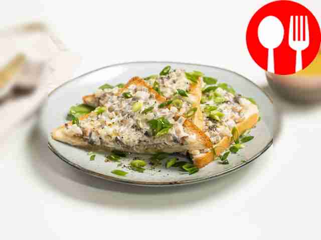 Тост с шампиньонами