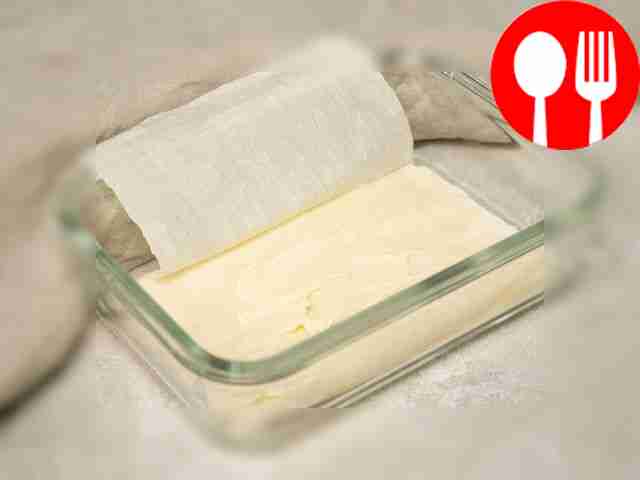 Возьмите фило, выньте тесто и дайте ему...