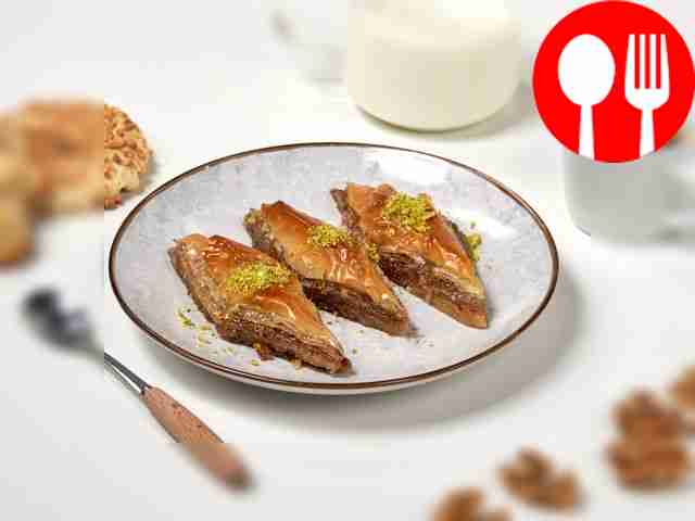 Filo with pistachios