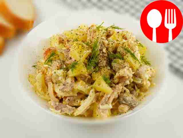 Салат с ананасом и грибами