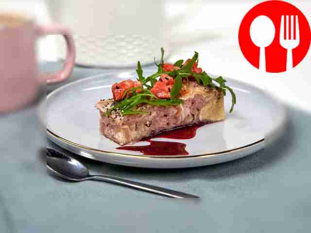 Фило с малиновым джемом