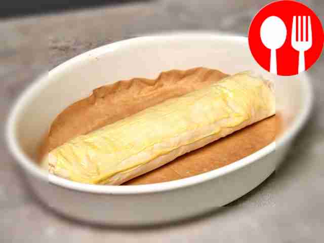 Bake phyllo dough with fruit. Grease the rolls...