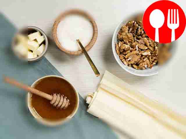 Подготовьте продукты и удобно расставьте их на...