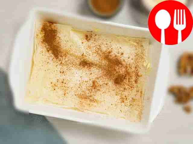 Добавьте молотую корицу. Когда три слоя будут...