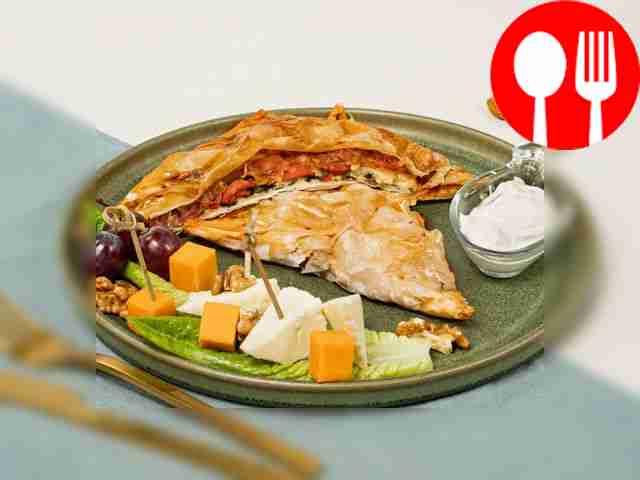 Фило с колбасным сыром