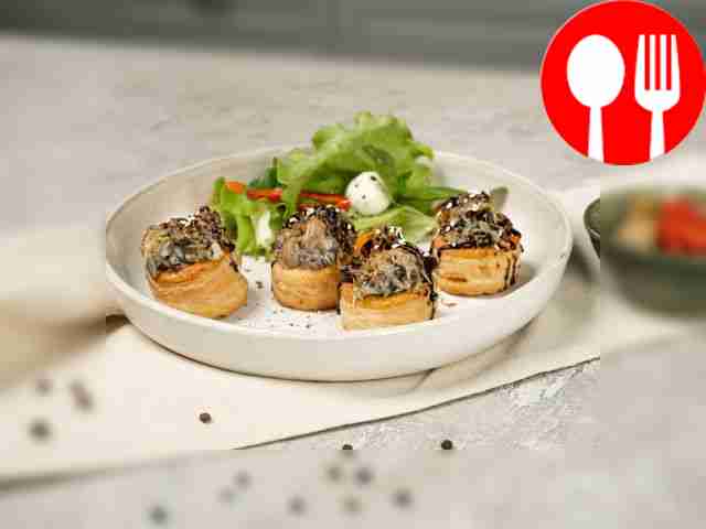 Волованы с кунжутом