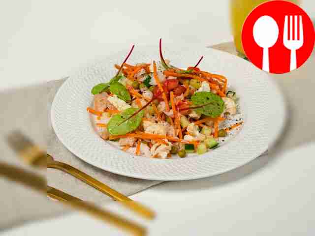 Салат из отварной рыбы