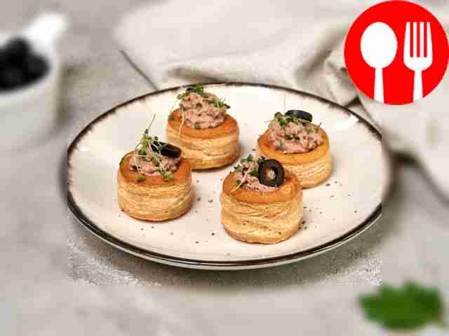 Vol-au-vents with liver pate