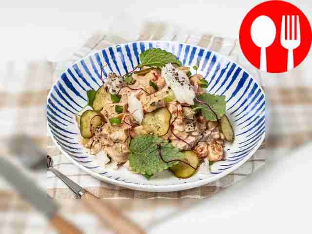 Классический рыбный салат с картошкой