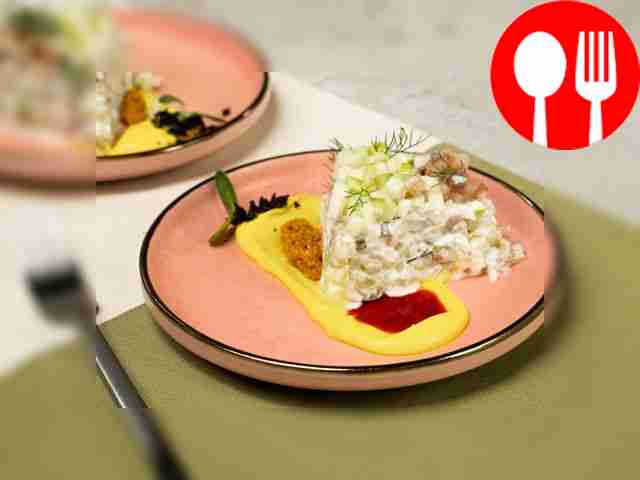 Рыбный салат с сельдью, классический рецепт