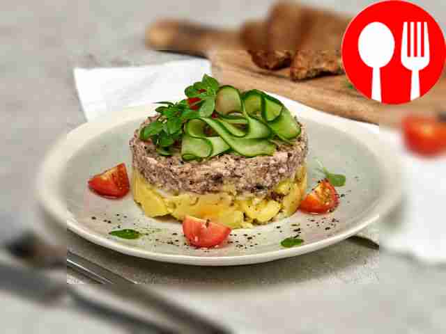 Салат из рыбных консервов с картофелем