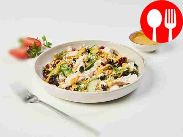 Салат «Нежность» с курицей и черносливом