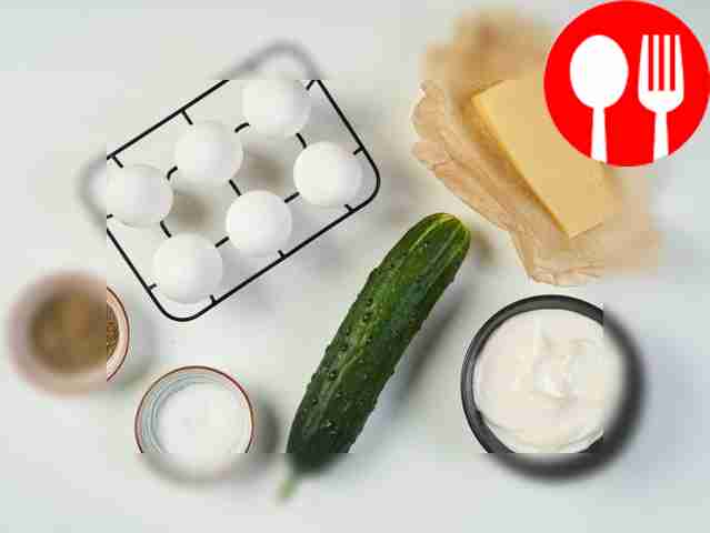 Куриные яйца сварите вкрутую, охладите их и...