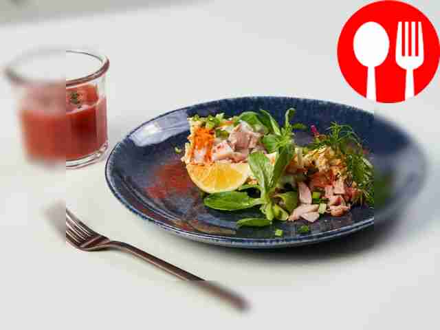 Салат «Нежность» с курицей и сыром