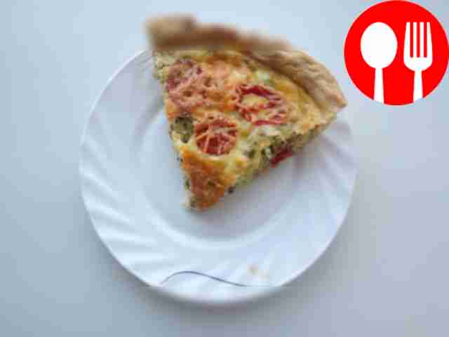 Домашний пирог с луком-пореем и сыром