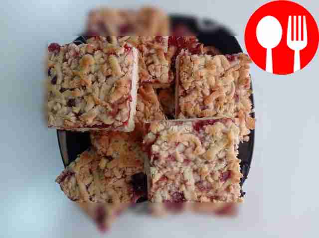 Быстрое печенье с малиновым джемом