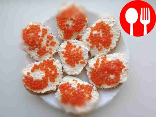 Быстрые бутерброды с красной икрой