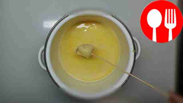 Фондю с российским сыром