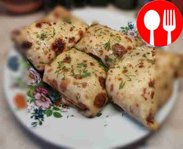 Savory pancakes with cottage cheese and cottage cheese