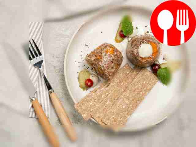 Decorate the jellied meat with herbs and serve...