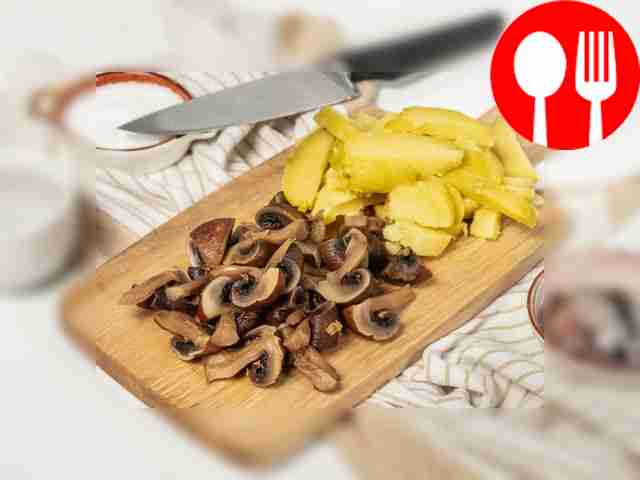 Prepare your food. Cut the champignons and...