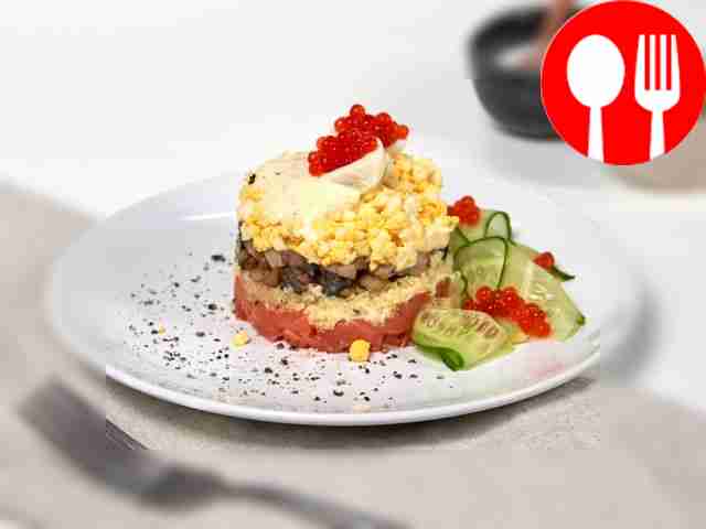 Рецепт рыбного салата слоями