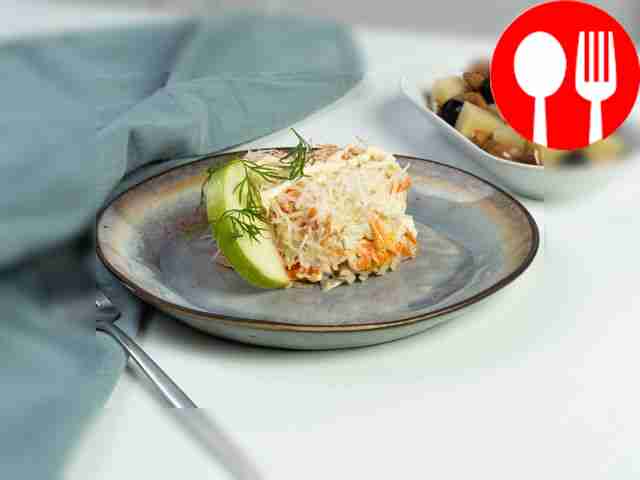 Салат «Нежность» с яблоком и яйцом