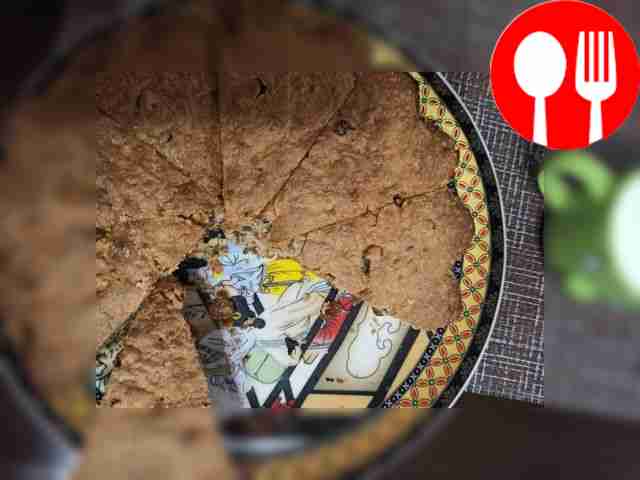 Пирог с орехами и изюмом Pie with nuts and raisins