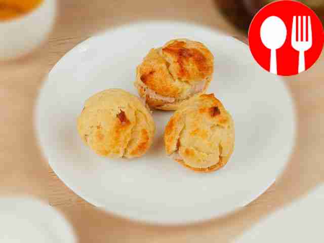 Профитроли с шоколадным кремом