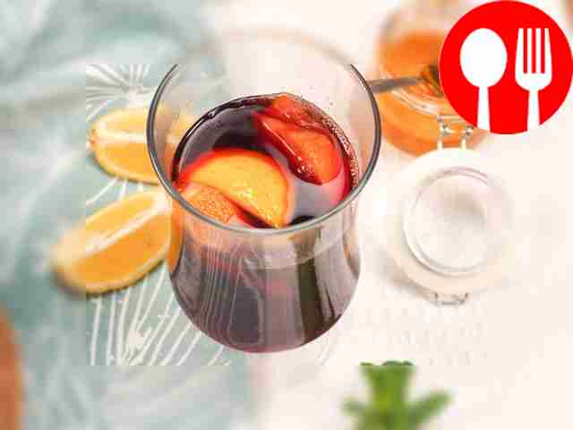 Non-alcoholic mulled wine with cherry juice