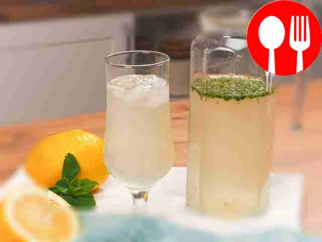 Домашний лимонад из лимонов и мяты