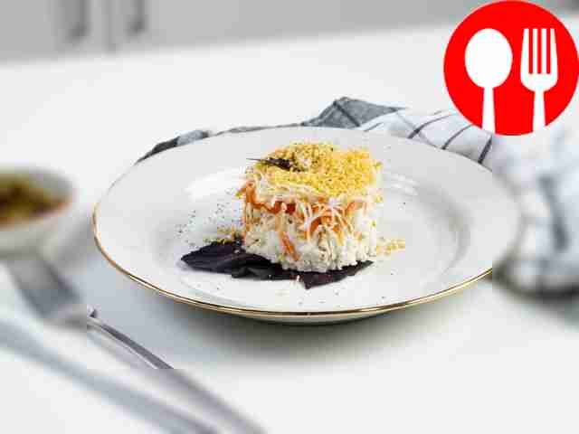 Салат «Нежность» с куриным филе и сыром Salad “Tenderness” with chicken fillet and cheese