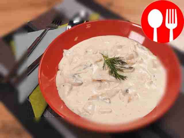 Курица с шампиньонами в сливочном соусе