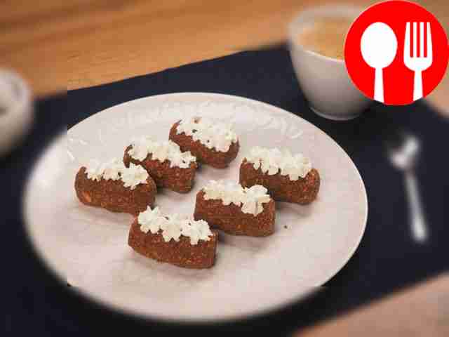 Пирожное «Картошка» из сухарей со сгущенкой