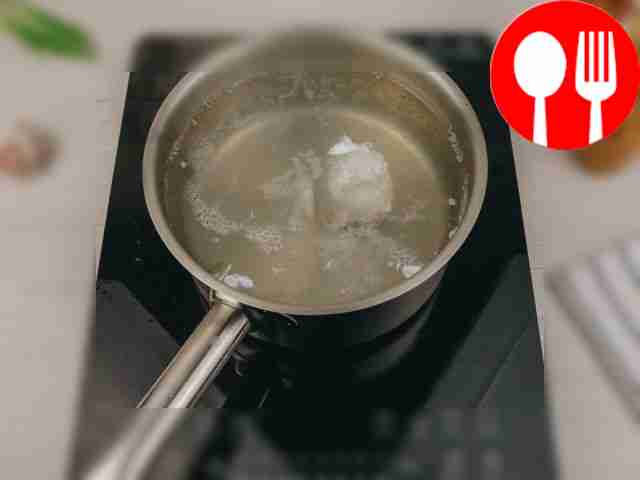 Boil the poached egg for 3-4 minutes until done.