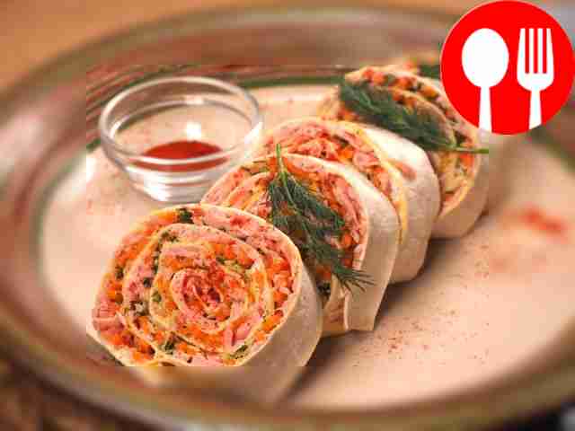 Рулет из лаваша с корейской морковью