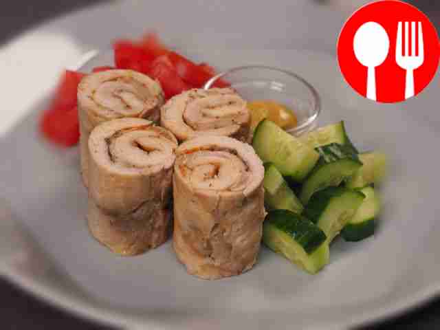 Рулет из куриных бедер