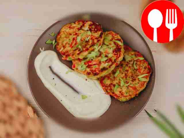 Zucchini and bell pepper fritters