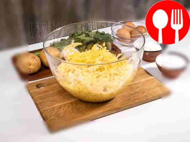 Grate the potatoes on a coarse grater. Squeeze...