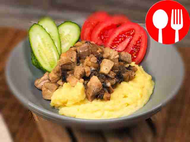 Свинина с шампиньонами