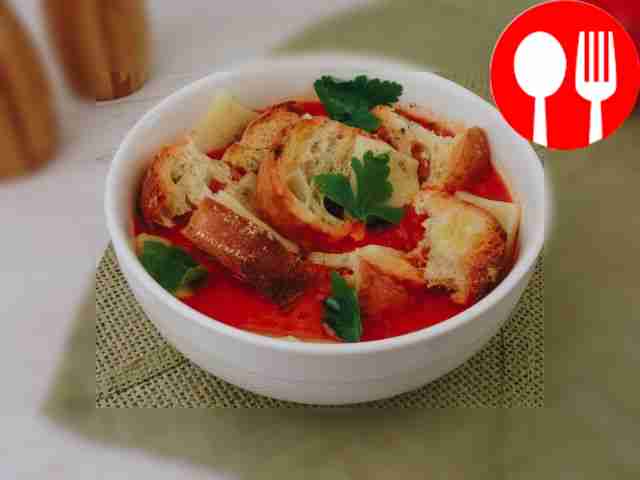 Tomato soup with cheese
