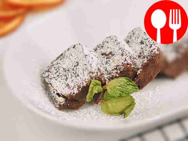 Give the chocolate mass an interesting shape....