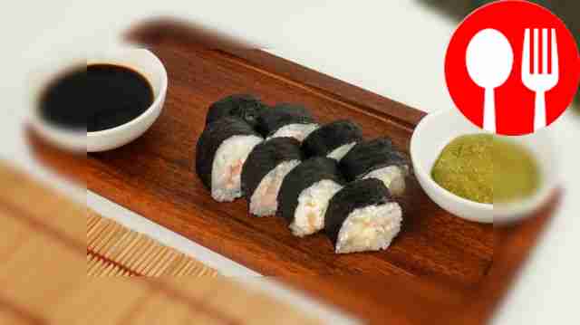 Ролл с креветкой и сливочным сыром