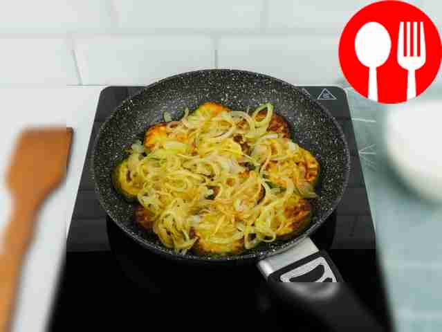 Empty the pan, place zucchini slices on the...