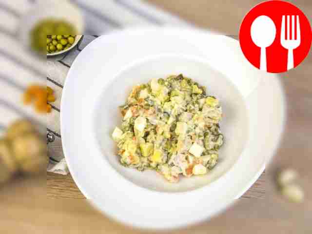 “Stolichny” salad with chicken