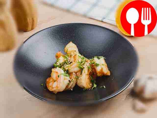 Shrimp in a frying pan