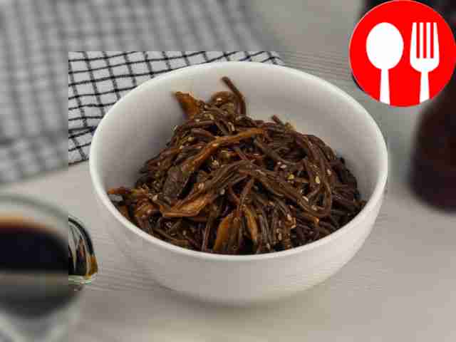 Гречневая лапша с вешенками и терияки