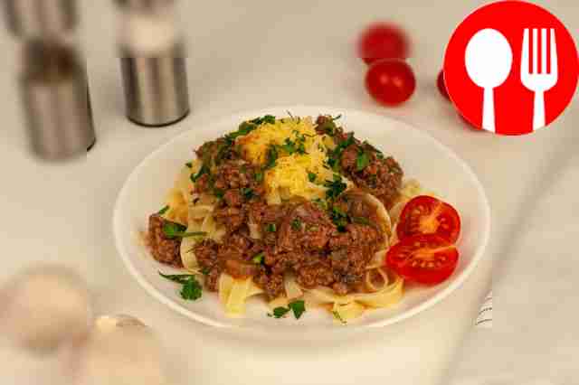 Тальятелле с соусом болоньезе
